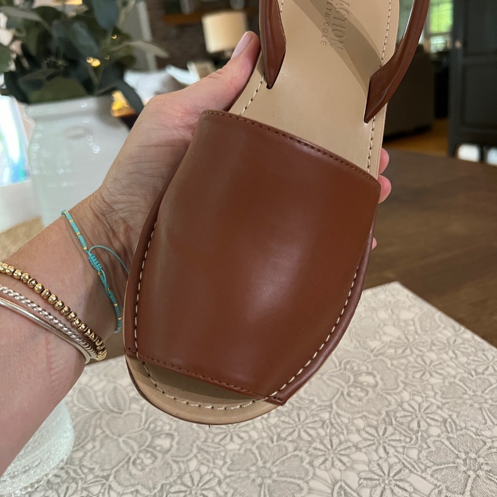 Kenneth Cole sling back sandals like new worn once only - Picture 5 of 5